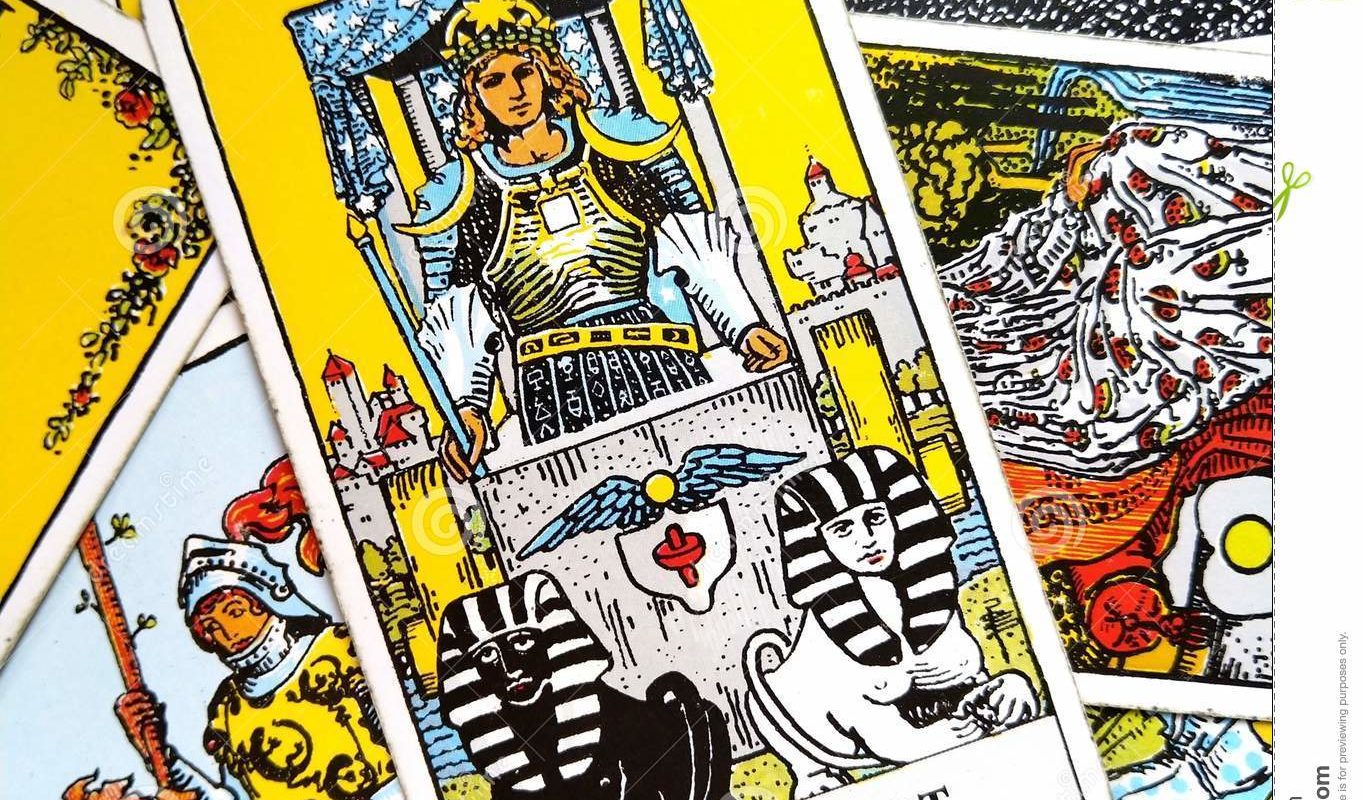 Comment Jouer à La Belote à Trois Lecture de tarot à trois cartes pour les débutants - New Biemac