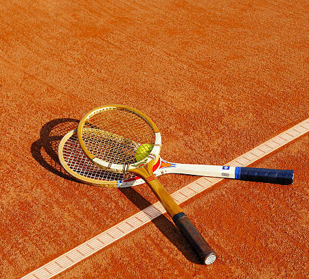 Expertise et Précision de la Maintenance d’un Court de Tennis en Terre Battue à Colombes