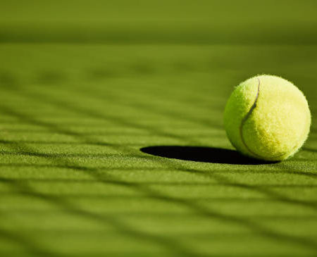 Pourquoi la rénovation d’un terrain de tennis à Paris devrait-elle tenir compte de l’accessibilité pour les personnes à mobilité réduite ?