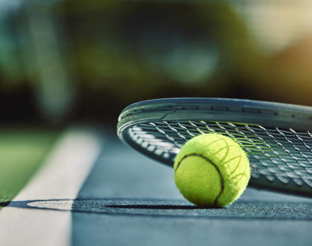 Pourquoi le béton poreux est-il recommandé pour la rénovation de court de tennis à Chartres ?