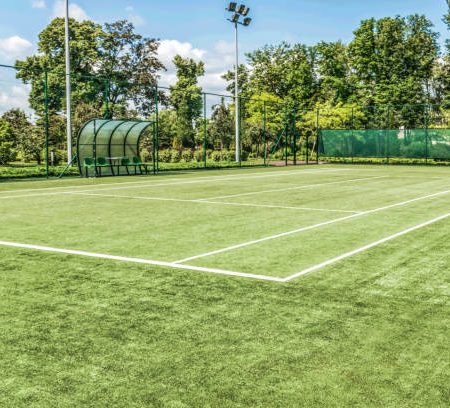 Pourquoi choisir la rénovation de terrain de tennis en gazon synthétique à Lyon pour les clubs sportifs ?