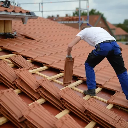 Pourquoi est-il important de choisir un couvreur à Écully expérimenté pour vos travaux de toiture ?