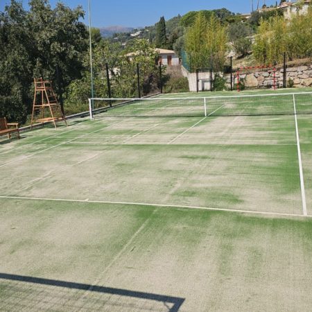 Comment la Construction d’un court de tennis en gazon synthétique à Cannes contribue-t-elle à la durabilité environnementale ?