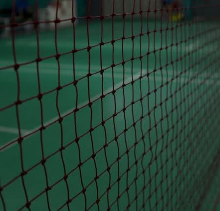 Comment la Construction d’un court de tennis à Saint-Raphaël peut-elle contribuer au développement du tourisme sportif ?