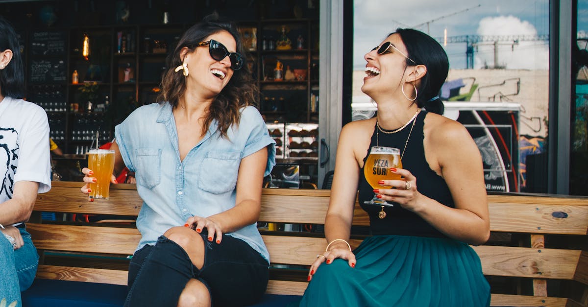 découvrez l'univers de la bière avec notre sélection unique de bières artisanales, locales et internationales. apprenez tout sur les types, les styles, les accords mets et bières, et plongez dans un monde de saveurs et de traditions brassicoles.