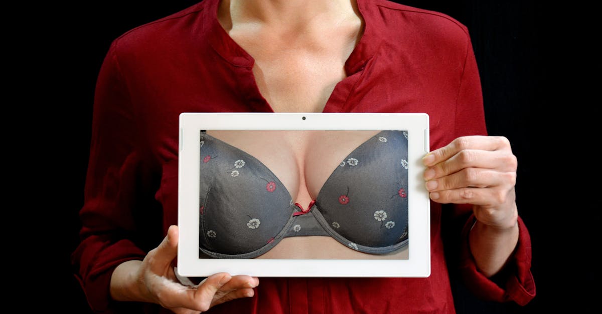 découvrez notre collection de lingerie élégante et confortable, conçue pour sublimer votre silhouette. que ce soit pour des occasions spéciales ou pour le quotidien, trouvez le modèle parfait qui allie style et sensualité. explorez nos ensembles de lingerie, soutiens-gorge et culottes, et laissez-vous séduire par la délicatesse de nos matières.