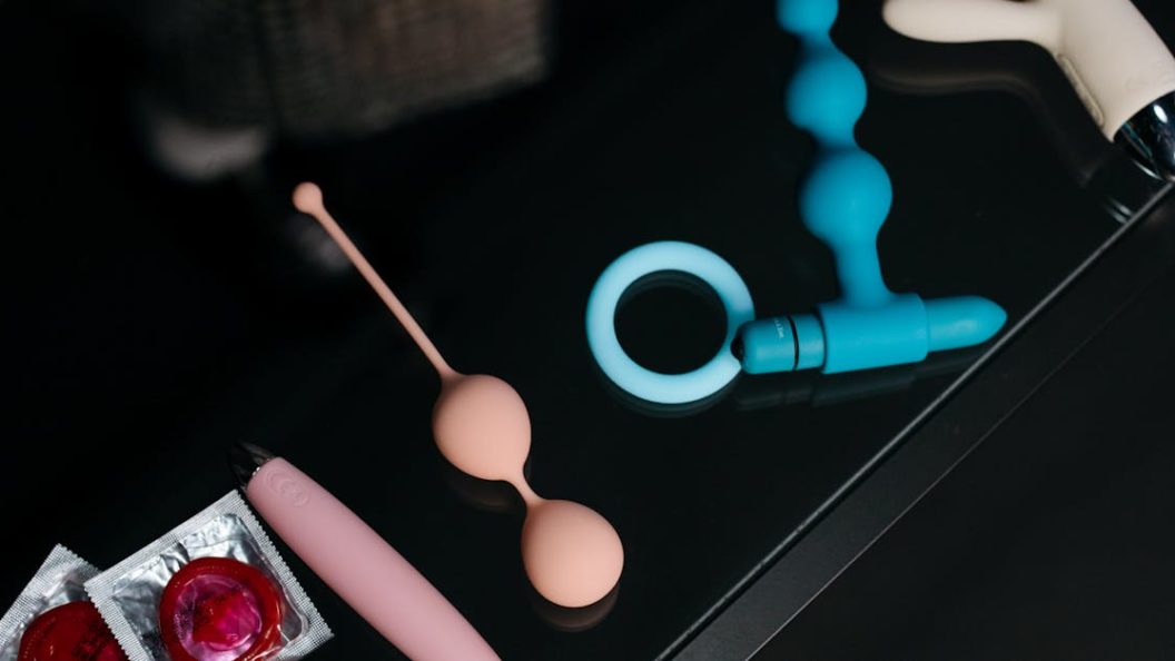 découvrez notre sélection de sextoys pour pimenter votre vie intime. que vous soyez débutant ou amateur d'expériences avancées, trouvez l'accessoire parfait pour satisfaire vos désirs et explorer votre sensualité en toute confiance.