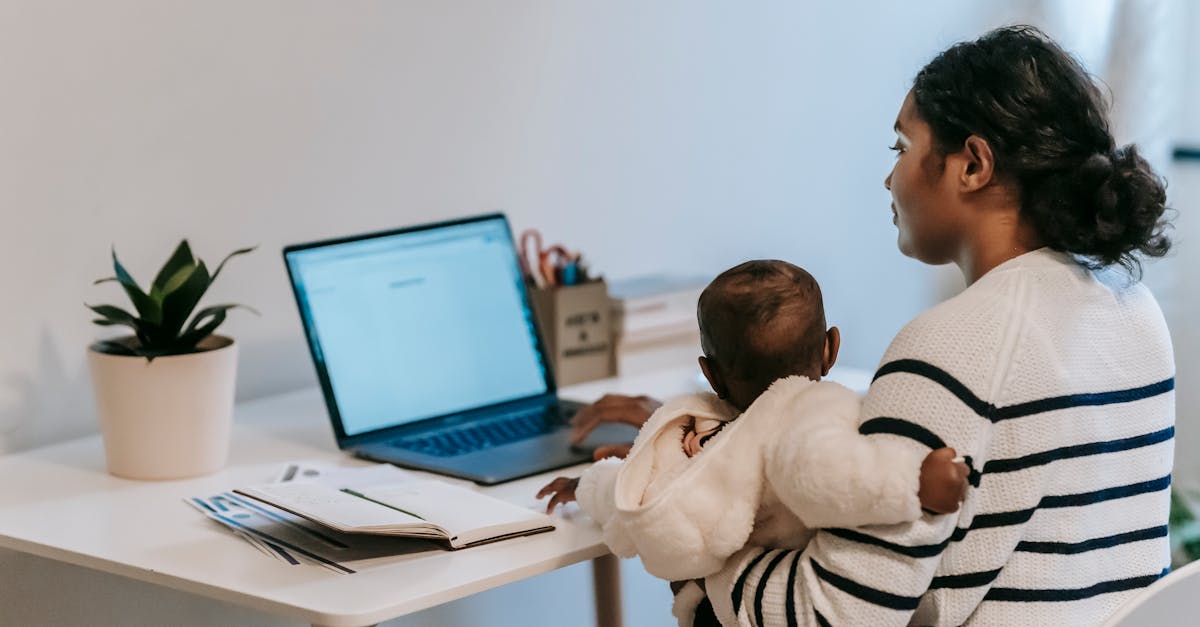 découvrez notre guide complet sur le soin des bébés, avec des conseils pratiques sur l'hygiène, l'alimentation et le bien-être de votre enfant. offrez à votre petit trésor les meilleures conditions pour grandir et s'épanouir.
