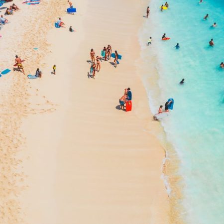 Découvrez les bouées tendances et originales pour vos moments de détente