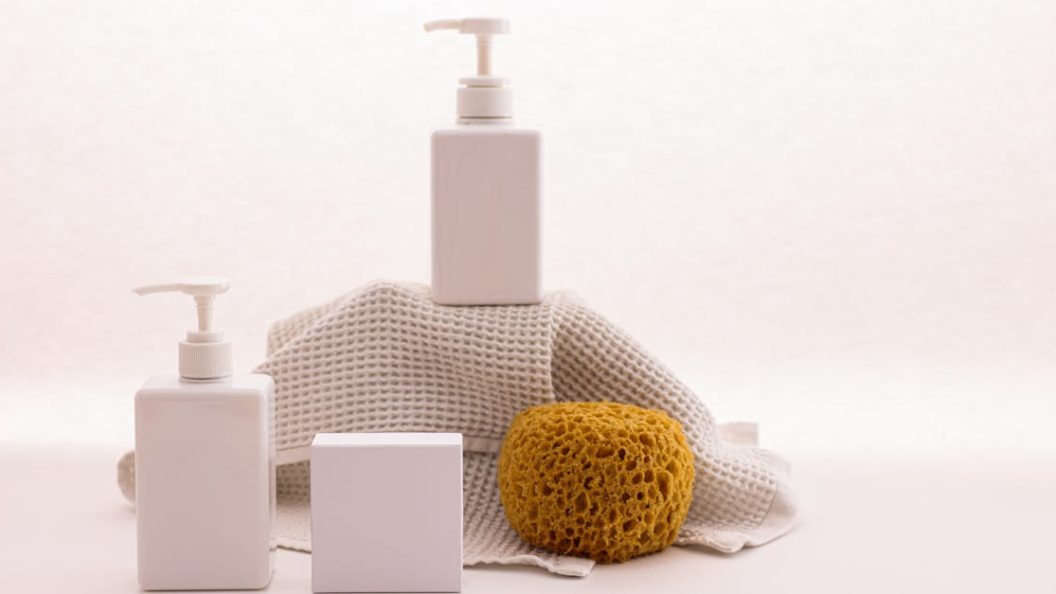 découvrez notre sélection d'accessoires de douche pratiques et élégants. améliorez votre expérience de bain avec des porte-savons, rideaux de douche, tapis antidérapants et bien plus encore pour un espace fonctionnel et stylé.