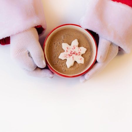 Astuces et solutions pour garder vos mains bien au chaud pendant l’hiver
