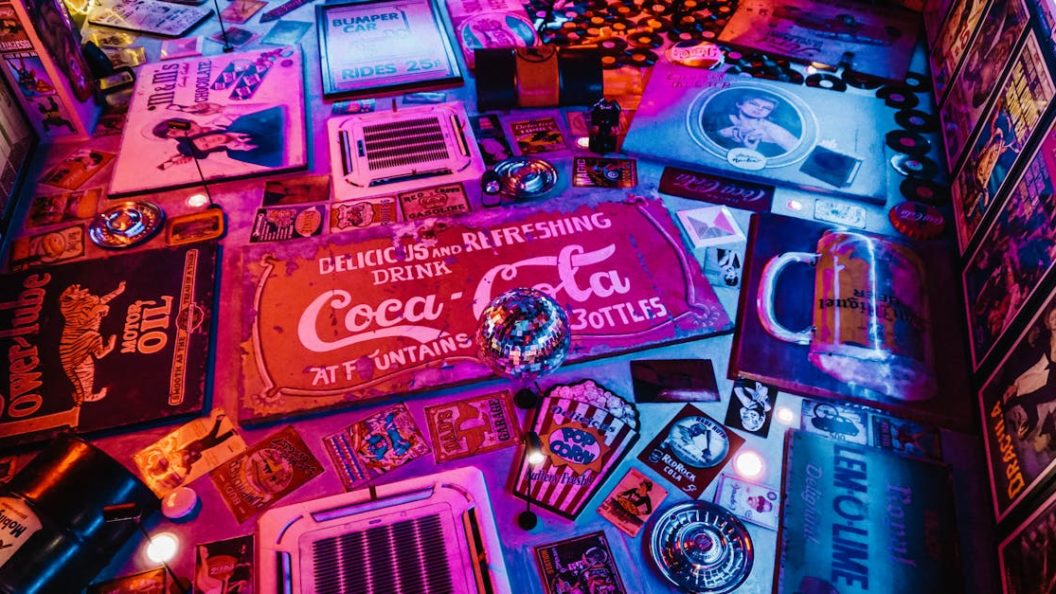 découvrez le graphic design : l’art de créer des visuels uniques pour renforcer votre communication, booster votre image de marque et captiver votre audience à travers des créations graphiques originales et percutantes.