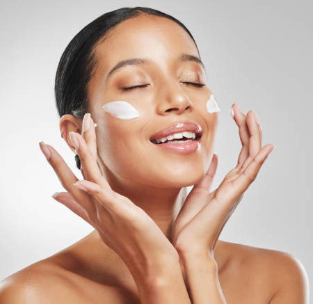 Existe-t-il un produit coreens visage efficace pour apaiser une peau sensible sujette aux irritations fréquentes ?