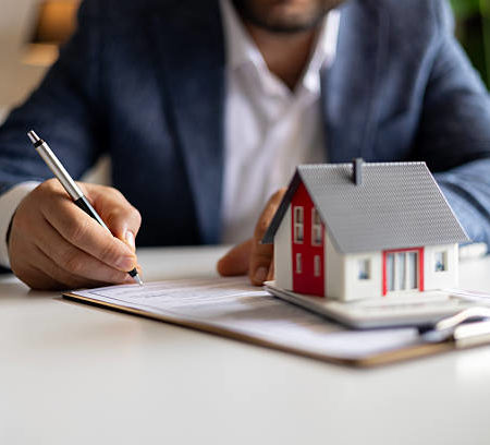Un agent immobilier à Vienne peut-il proposer des biens avant leur mise en ligne ?