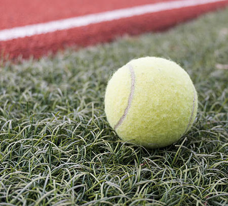 Quels contrôles effectuer à la livraison d’une Construction court de tennis en gazon synthétique à Toulon ?