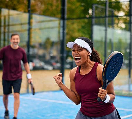 Peut-on faire construire un terrain de padel sur un parking existant ?